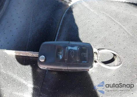 2003 Volkswagen New Beetle Gls z USA, uszkodzony, nr VIN 3VWCK21Y33M326560